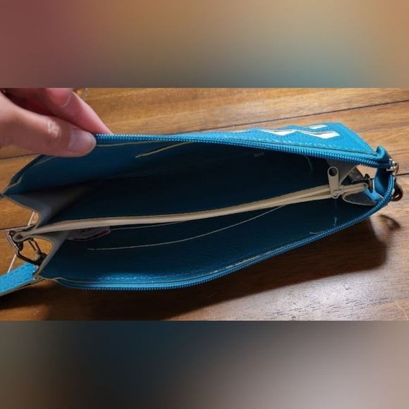 Jingpin Chevron clutch‎ wristlet - Picture 4 of 6